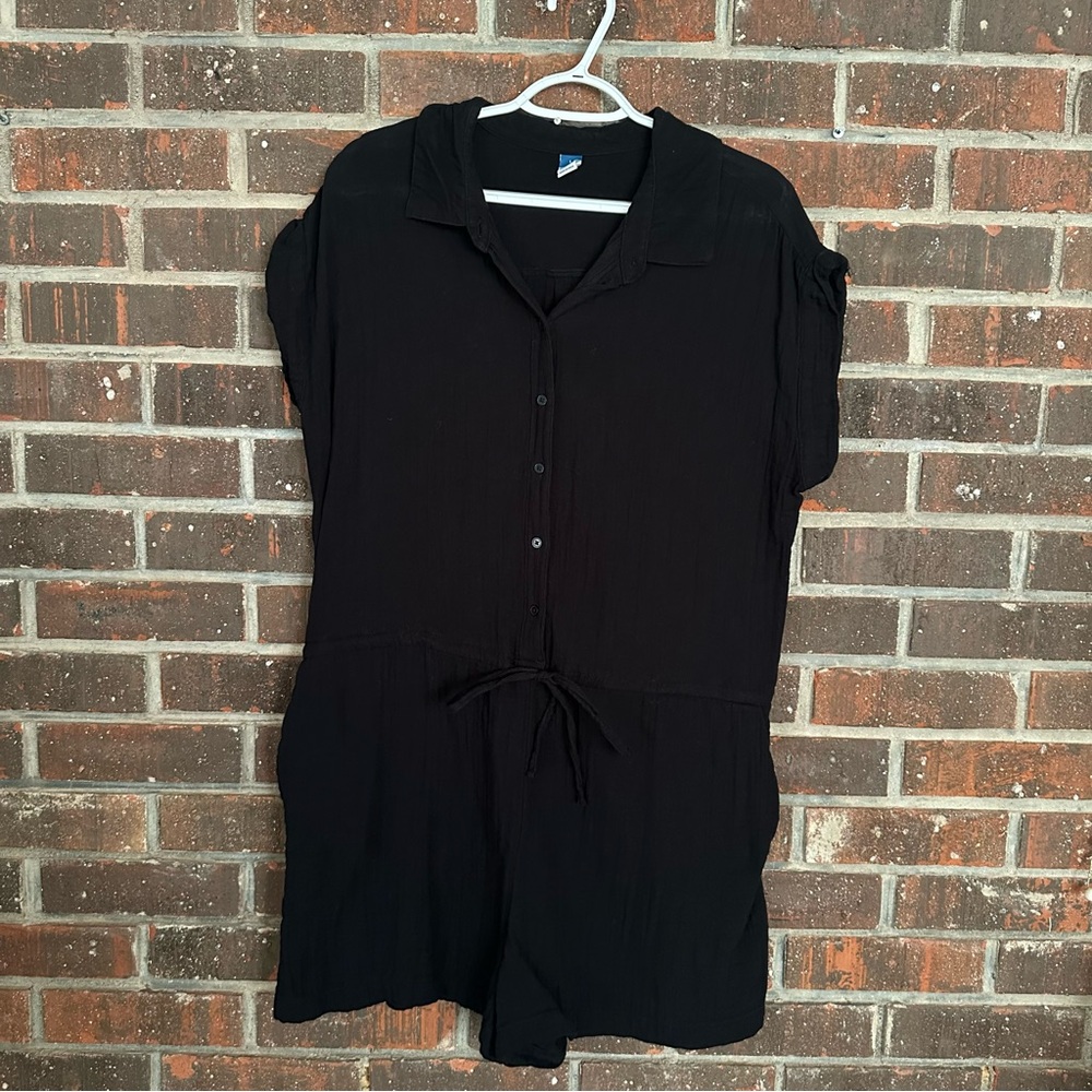 Old Navy Black Short-Sleeve Drawstring Romper